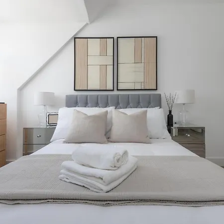 Modern 2br 10 Mins To Stratford Stn Eparking * Londres