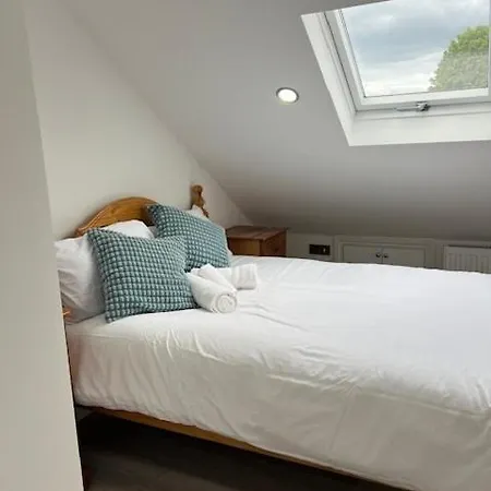 Graveney House -sleeps 8 - Zone 3 * London