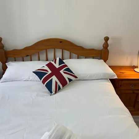 Semesterbostad Graveney House -sleeps 8 - Zone 3
