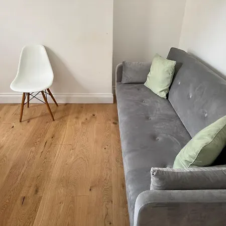 One Bed Flat In Clapham Juction * Londres