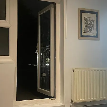 Holiday home Confy Near London *
