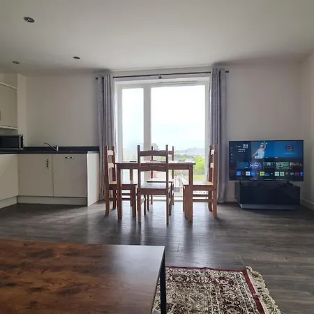 2 Bed With Parking & Good Travel Links Barking (Greater London)