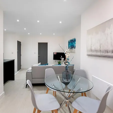 Apartamento Newly Converted 2bdr 1ba In *