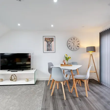 Apartamento Newly Converted 3bdr 1ba In