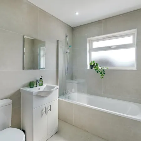 Newly Converted 3bdr 1ba In Hounslow