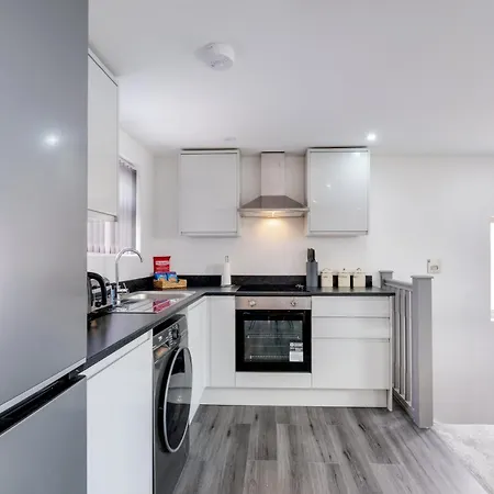 Newly Converted 3bdr 1ba In * Hounslow