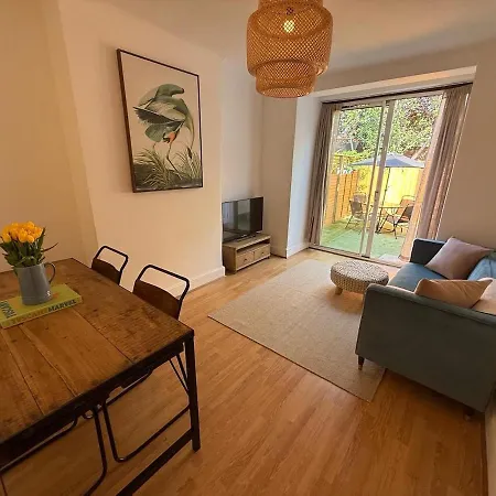Apartman Lovely 4 Bedroom House In Southfields Near Wimbledon *