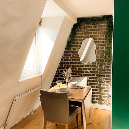 Apartment Cozy Luxury Near Ldn!