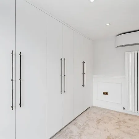 Daire Luxury Sophia 4 Bedroom 8 Sleeps Londra