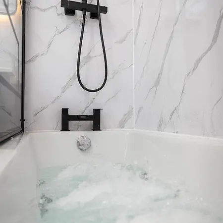 1 Bed Flat, In Heart Of London, 5 Min From Shard Apartment *