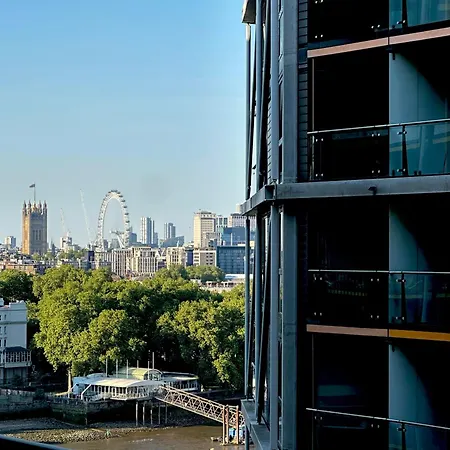 2 Bed Flat Big Ben View ロンドン