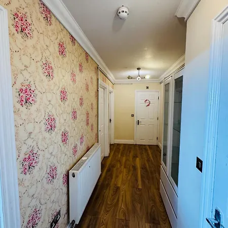 Appartement Charming 2 Bedroom Flat With Urban Views *