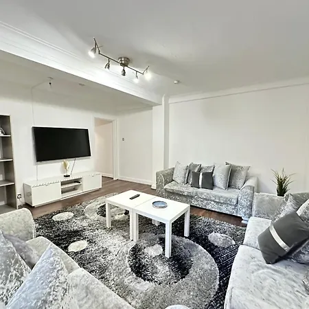 Marble Arch Beautiful Family Apartment