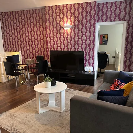 Euston And Kings Cross - 1 Min Walk London