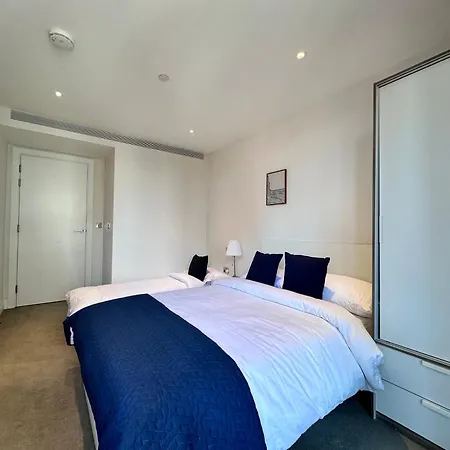 2 Bed Flat Big Ben View *