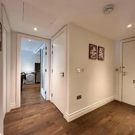 2 Bed Flat Big Ben View アパート ロンドン
