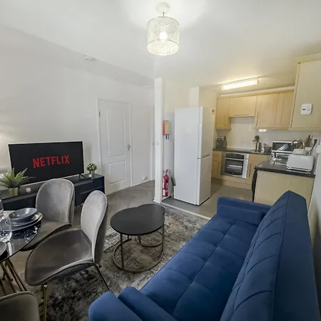 Stylish Hyde Park 3 Bedroom *