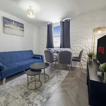 Apartment Stylish Hyde Park 3 Bedroom London
