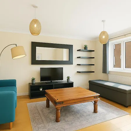 2 Bed With Garden In Fulham *
