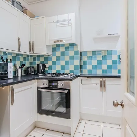 Apartment Well-connected 2bd Flat In Elephant & Castle