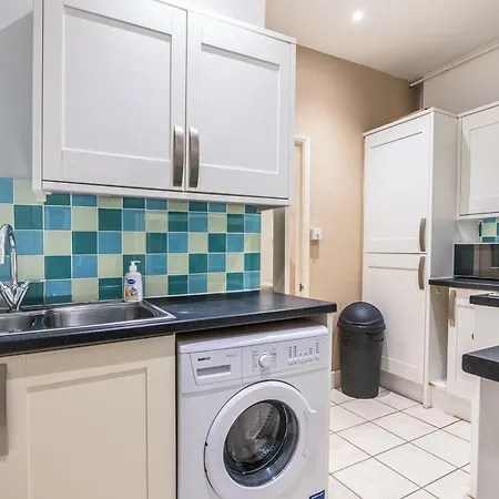 Apartment Well-connected 2bd Flat In Elephant & Castle London