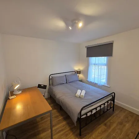 Stylish East 2bed In Forest Gate Apartment *