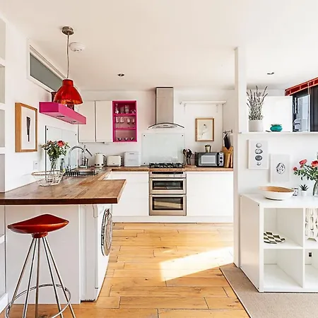 Bright Flat For 2 In Dartmouth Park