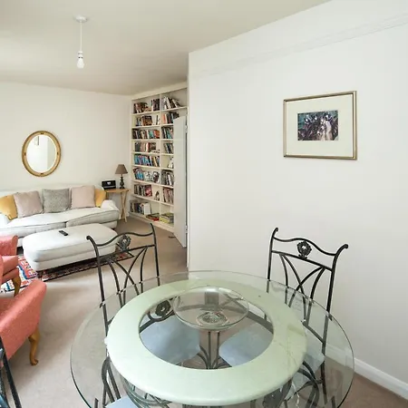 New Sleek 2bd Flat Oxford Street/soho/fitzrovia Londen