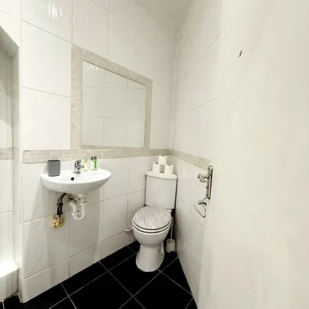 Apartment A3-1st Floor 2 Bed Flat Near Elephant And Castle *