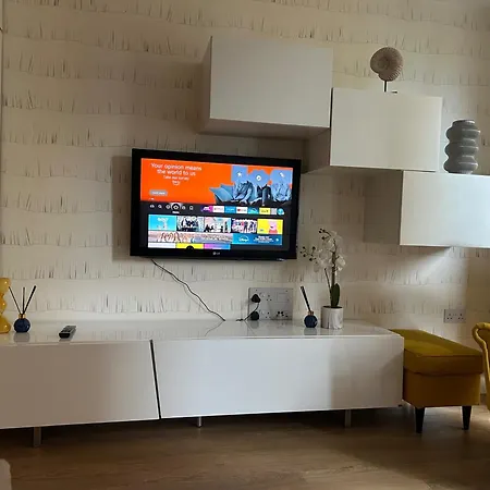 1-bed Sleeps 4 To Shops & Transport Apartamento Londres