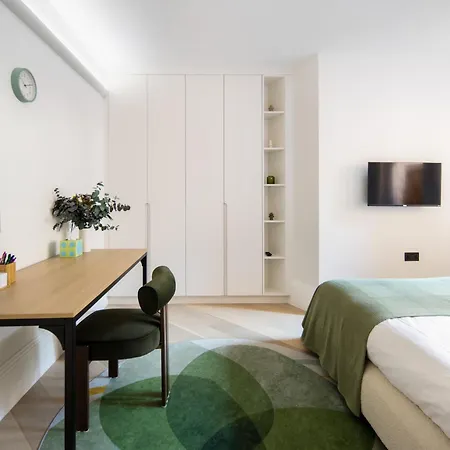 Apartment 5 Mins Walk To Selfridges, Mayfair Retreat *