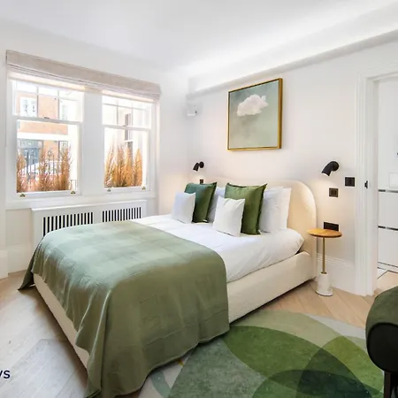 Apartment 5 Mins Walk To Selfridges, Mayfair Retreat