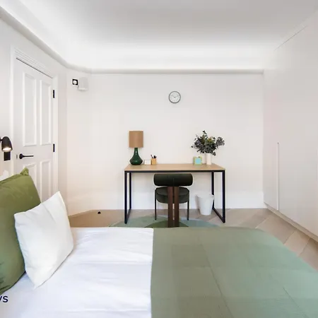 5 Mins Walk To Selfridges, Mayfair Retreat * London
