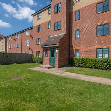 Apartment 2 Bed In Lock Enfield