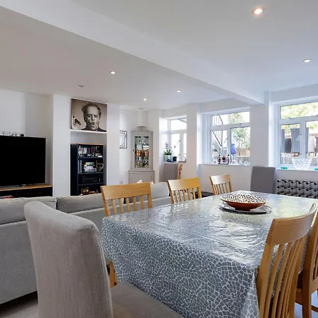 Veeve - The Fulham Garden Maisonette * London