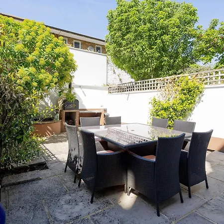 Veeve - The Fulham Garden Maisonette *
