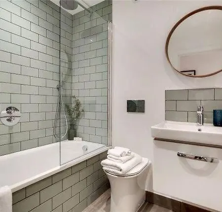 Trimmer Hall Retreat, Historic Meets Chic Holiday home
