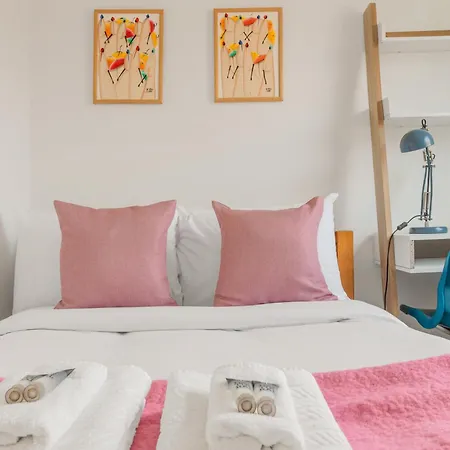 Stylish 3br Mins From Dalston Junction Holiday home London