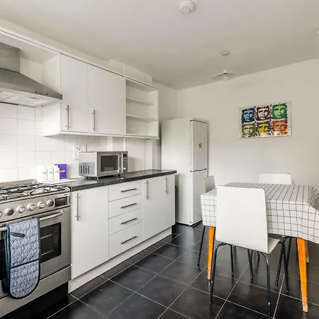 Holiday home Stylish 3br Mins From Dalston Junction *