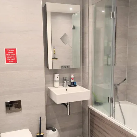 Luxury Living- Colindale Garden -double Lodge *