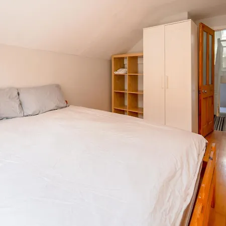 Quiet 5 Bed Vauxhall House With Garden And Roof Terrace *