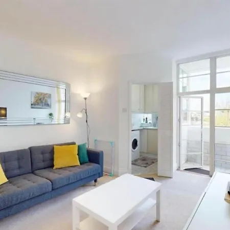 Apartment Cosy Chelsea Flat *