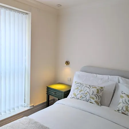 Apartment Mayfair Place 8 Yard