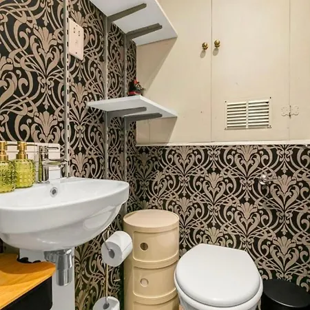 Beautiful Flat In Front Of A Park Baby Friendly Apartment *