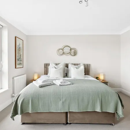 Apartment 4-bedroom In Limehouse *