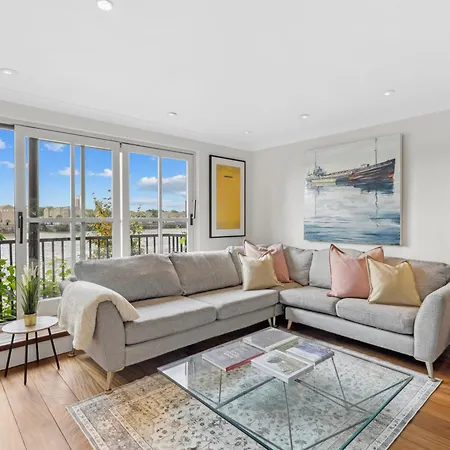 4-bedroom In Limehouse