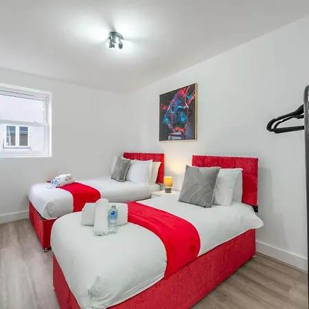 Urban And Trendy Stratford Sleeps 8 Free Parking Wifi