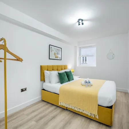 Urban And Trendy Stratford Sleeps 8 Free Parking Wifi *