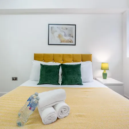 Urban And Trendy Stratford Sleeps 8 Free Parking Wifi *