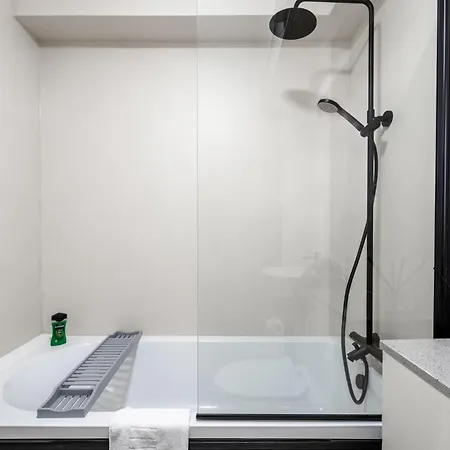 Urban And Trendy Stratford Sleeps 8 Free Parking Wifi *